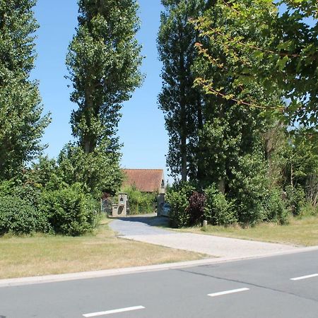 Ateljee Devlaux Bed and Breakfast Veurne Exteriör bild