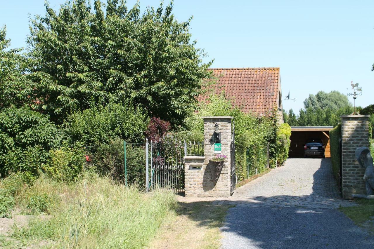 Ateljee Devlaux Bed and Breakfast Veurne Exteriör bild