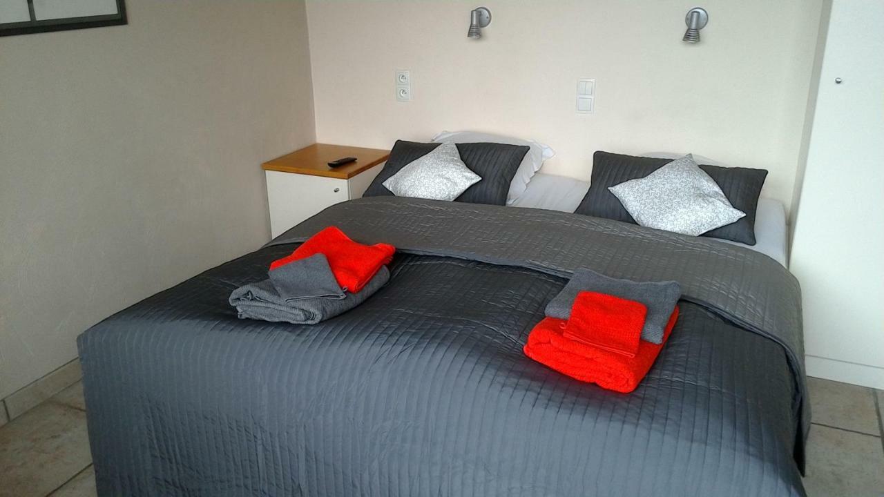 Ateljee Devlaux Bed and Breakfast Veurne Exteriör bild