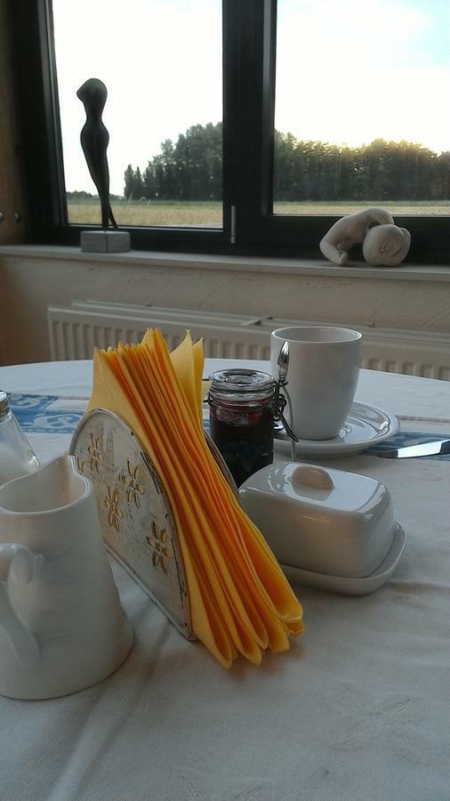 Ateljee Devlaux Bed and Breakfast Veurne Exteriör bild