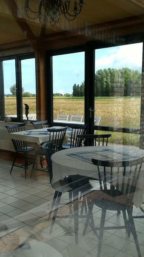 Ateljee Devlaux Bed and Breakfast Veurne Exteriör bild
